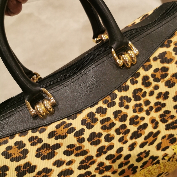 Versache boston - Picture 3 of 9